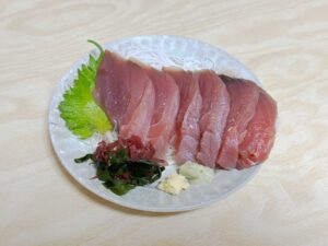 オゴノリ付きの刺身